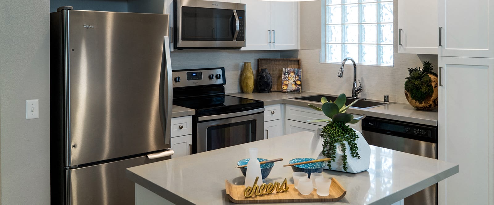 Stainless Steel applainces at Amerige Pointe Apartments, Fullerton, CA